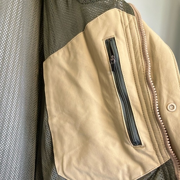 Patagonia Men's Khaki Field Jacket with mesh lining - Picture 5 of 7